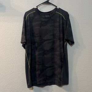 Undertech Men's Black Camouflage T-Shirt
